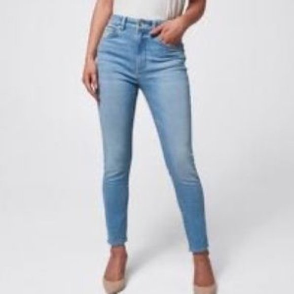 Universal Thread - Picture 1 of 1